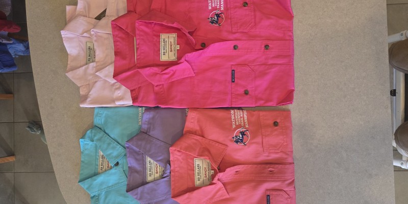 WOMENS SIZE 10 SHIRTS