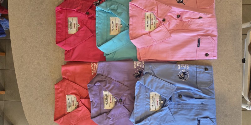 WOMENS SIZE  16 - 18 SHIRTS